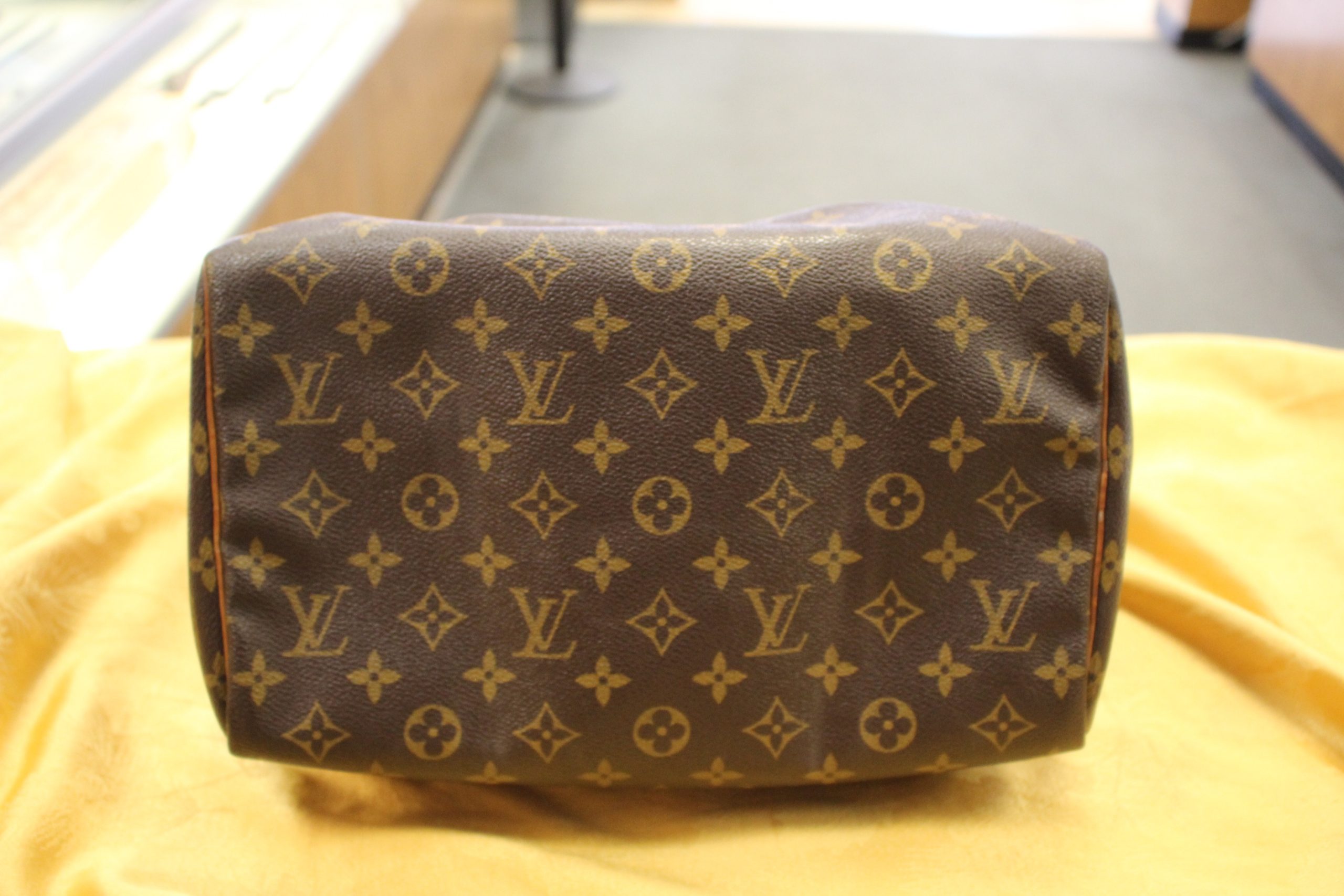 Louis Vuitton Speedy 30 Monogram Canvas Preowned | Ted&#39;s Pawn Shop